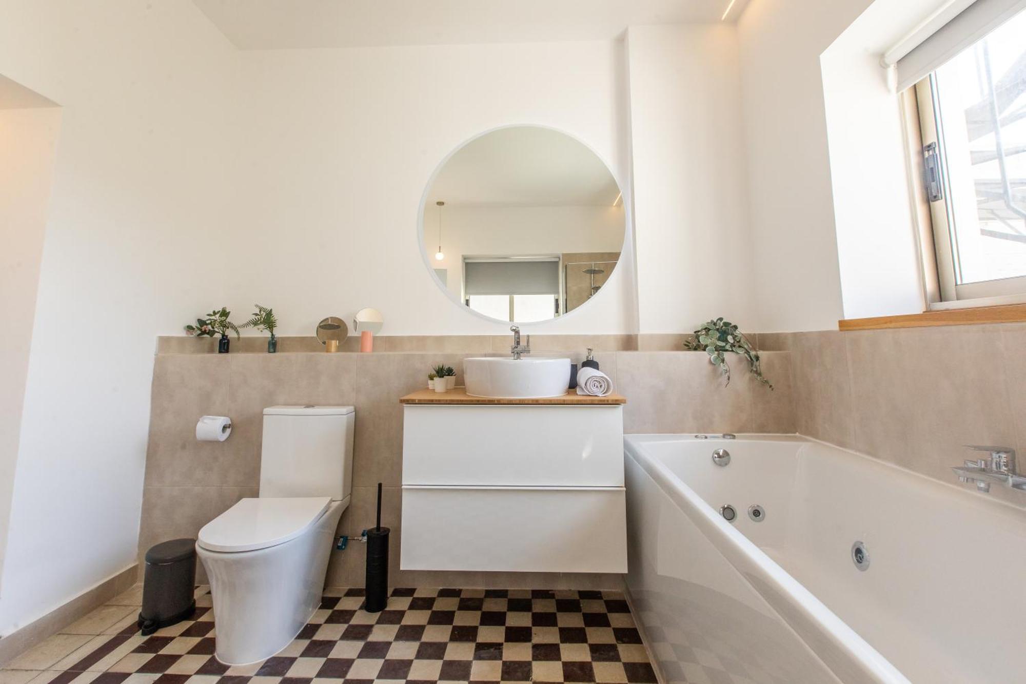Rooms - Unique Staying In Paphos Centre Bilik gambar