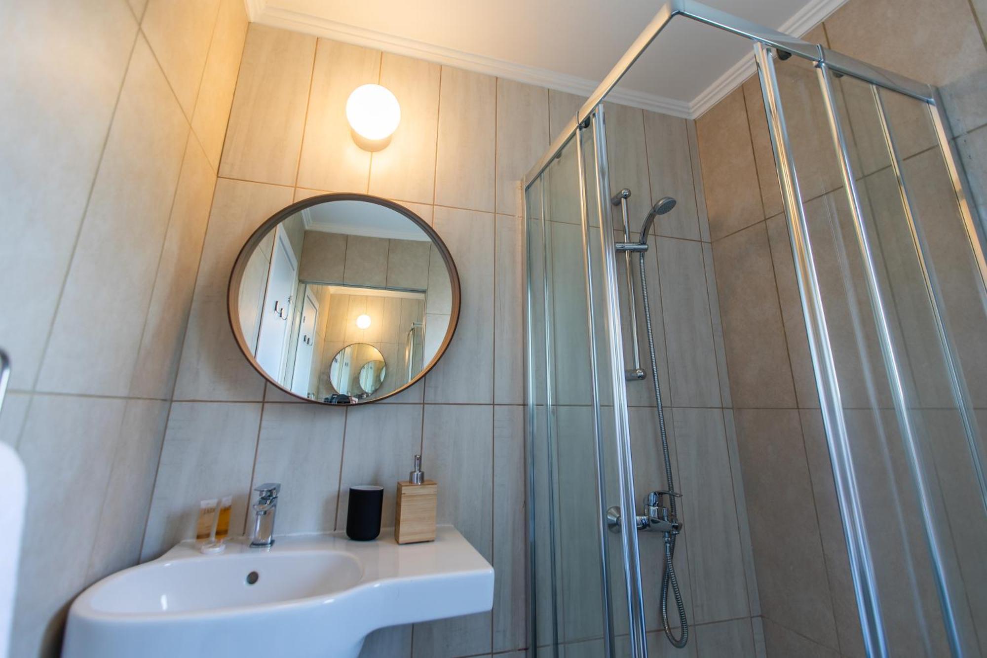 Rooms - Unique Staying In Paphos Centre Bilik gambar